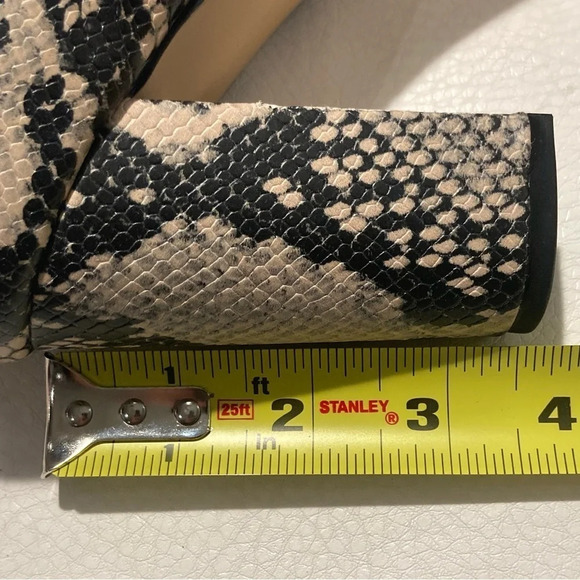 MADDEN  GIRL Sz 9 Bueno Snake Print Block Heel Faux Leather Pumps Shoes - Picture 9 of 9